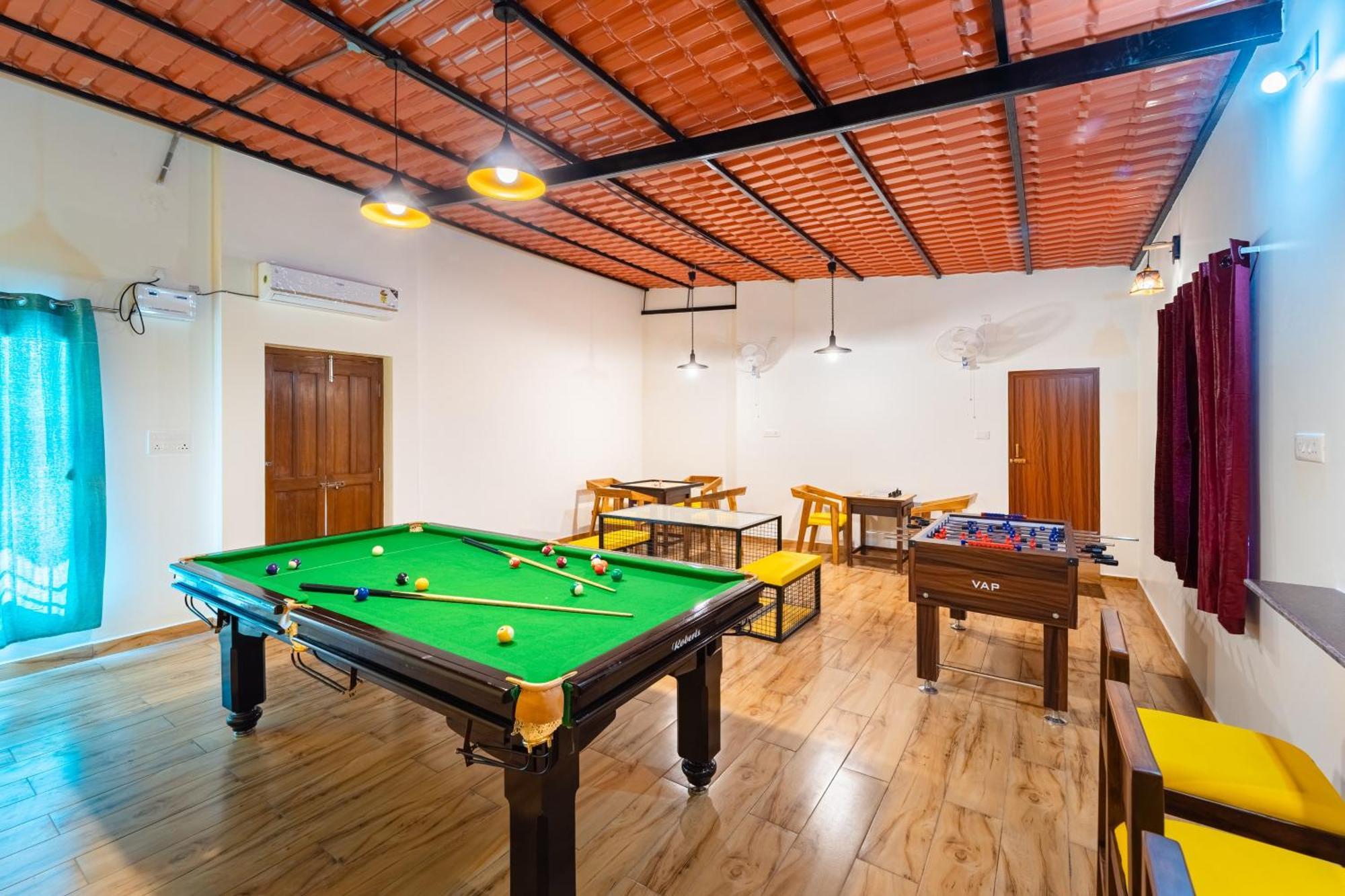 Teak Leaf Gateway Villa With Swimming Pool Indoor Games Kālapettai Exterior foto