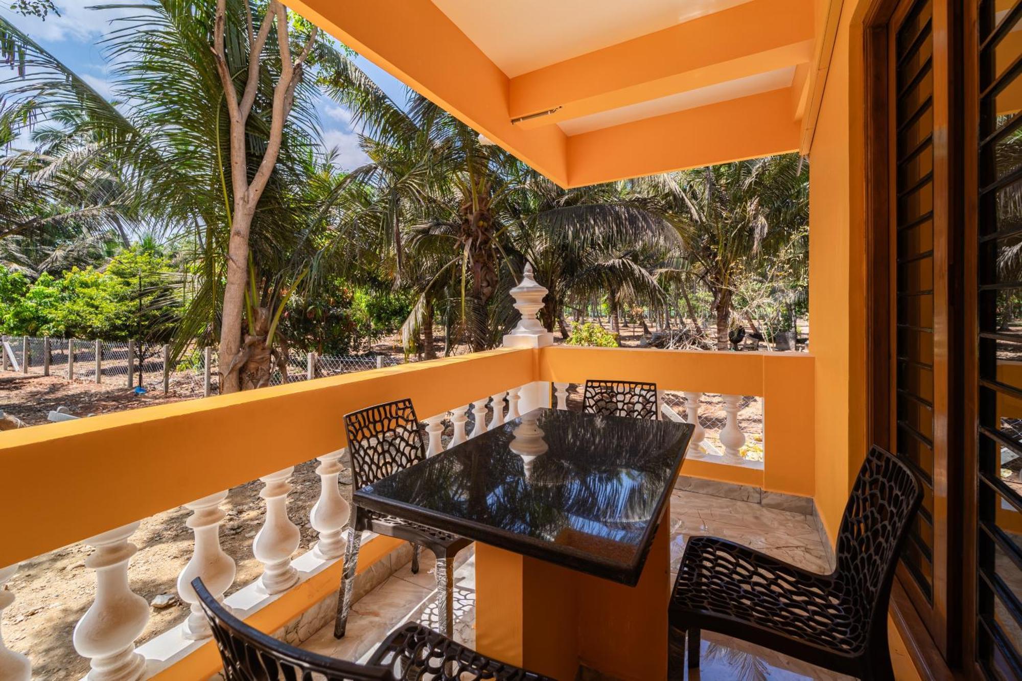 Teak Leaf Gateway Villa With Swimming Pool Indoor Games Kālapettai Exterior foto