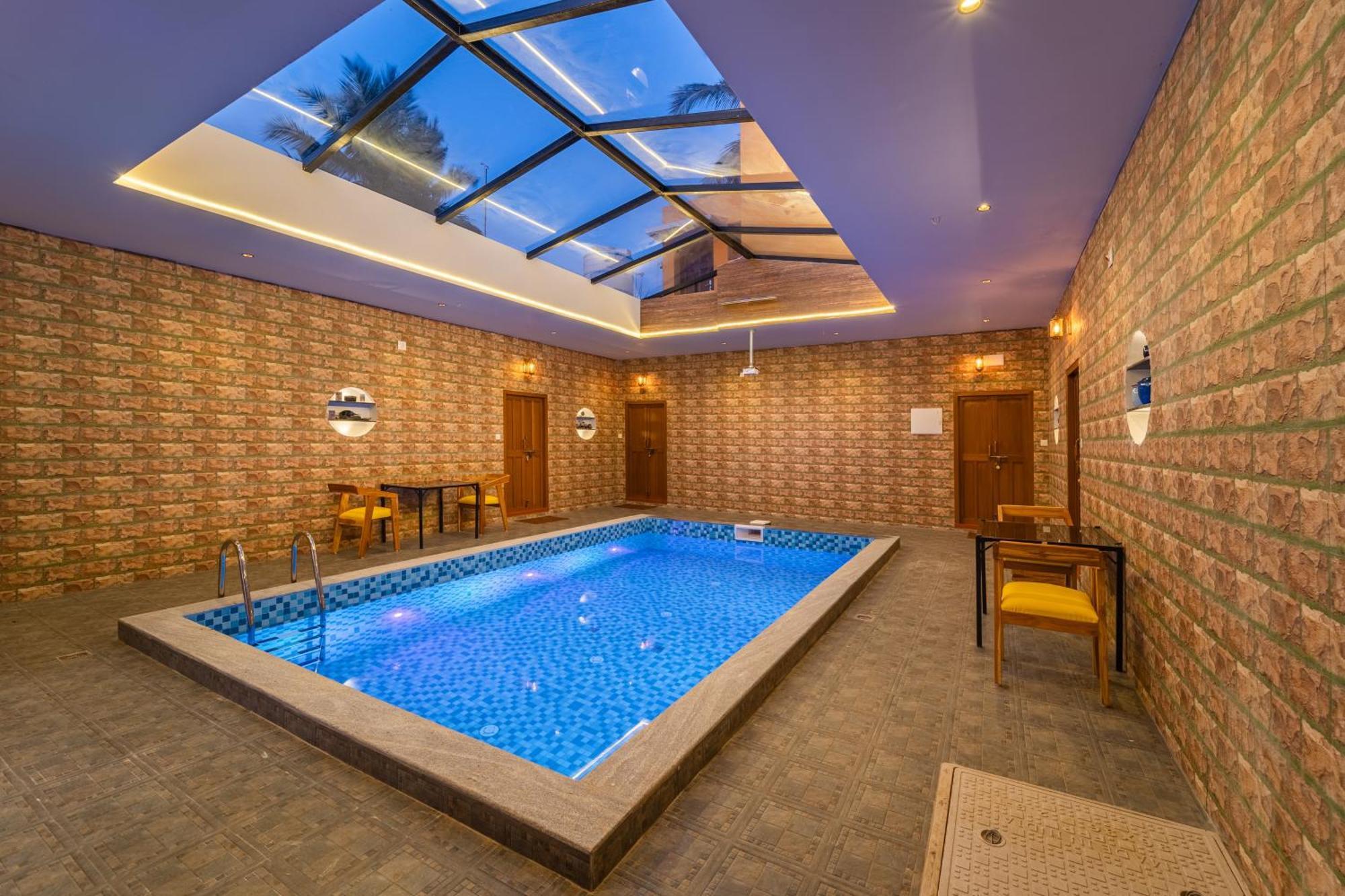 Teak Leaf Gateway Villa With Swimming Pool Indoor Games Kālapettai Exterior foto