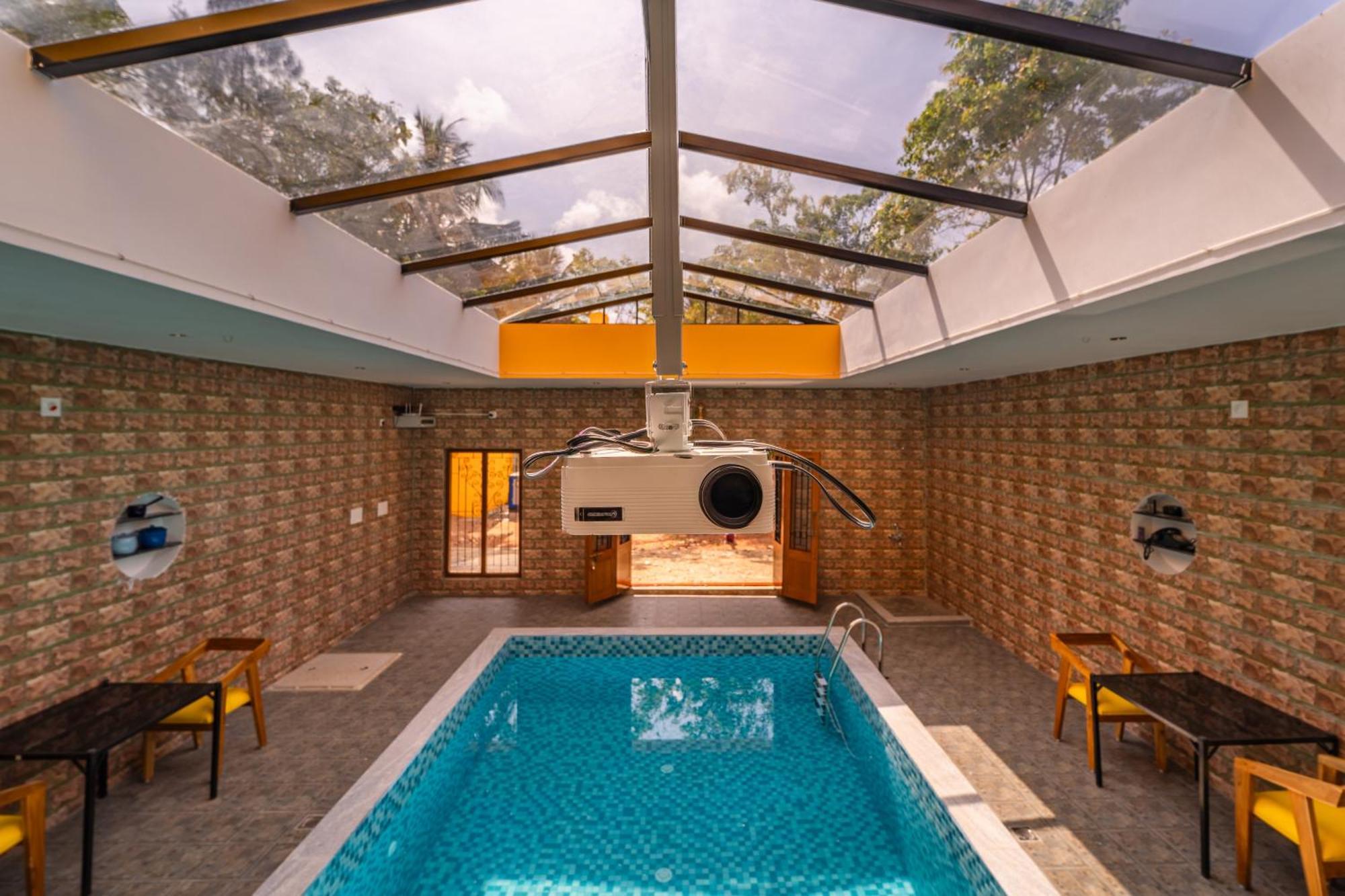 Teak Leaf Gateway Villa With Swimming Pool Indoor Games Kālapettai Exterior foto