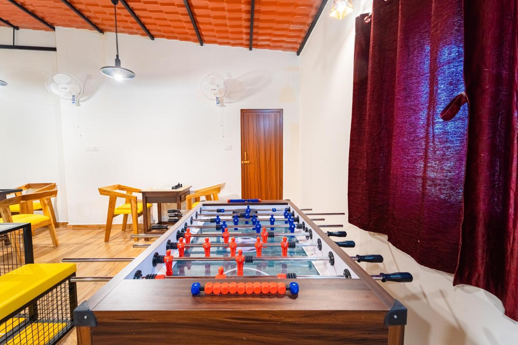Teak Leaf Gateway Villa With Swimming Pool Indoor Games Kālapettai Exterior foto