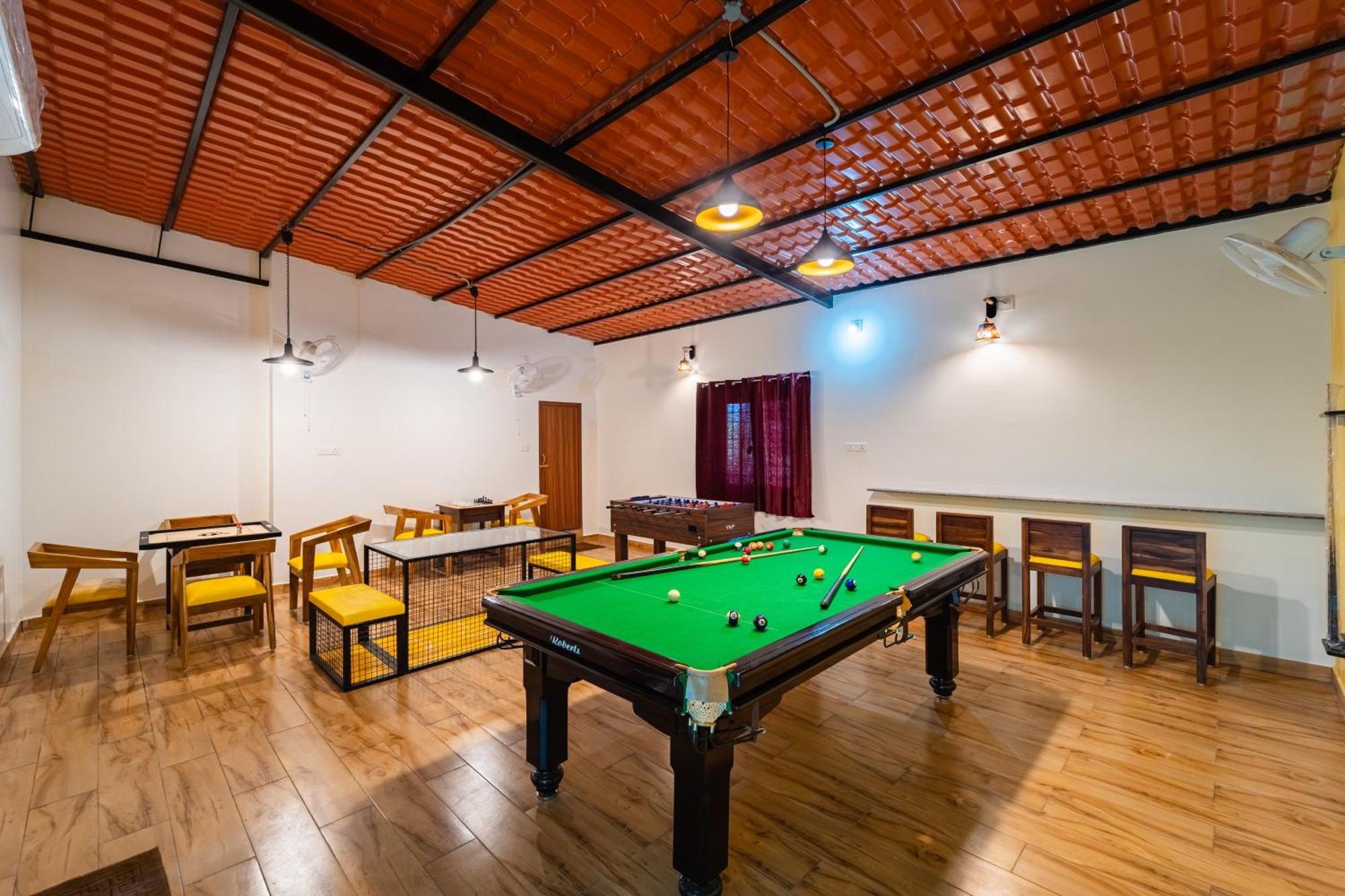 Teak Leaf Gateway Villa With Swimming Pool Indoor Games Kālapettai Exterior foto